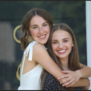 Meet your Posher, Ashlee